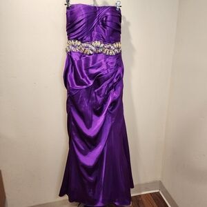 TIFFANY Purple Long Evening Prom Strapples Gown Size 8